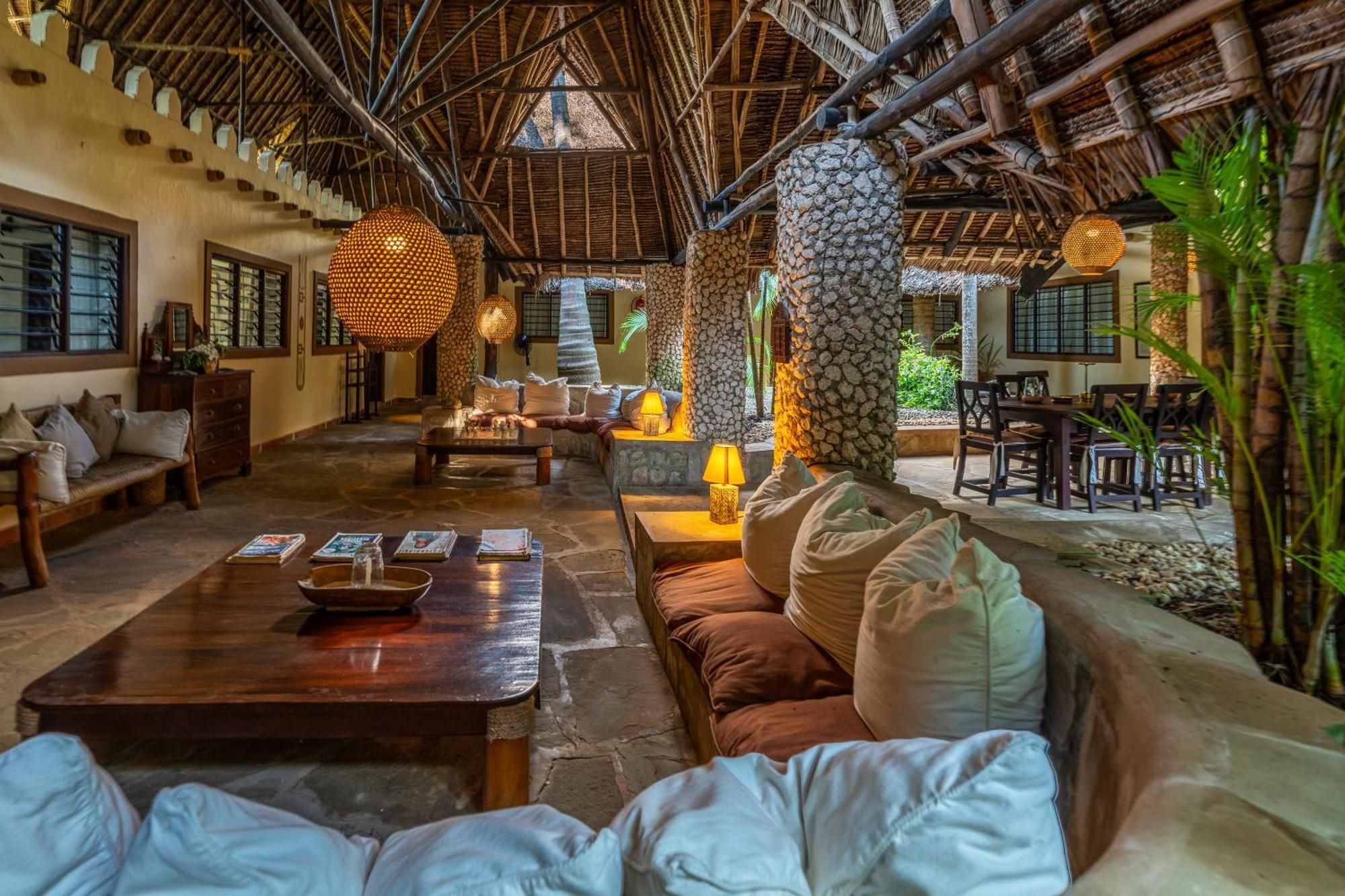 Diani Marine Divers Village Playa de Diani Exterior foto