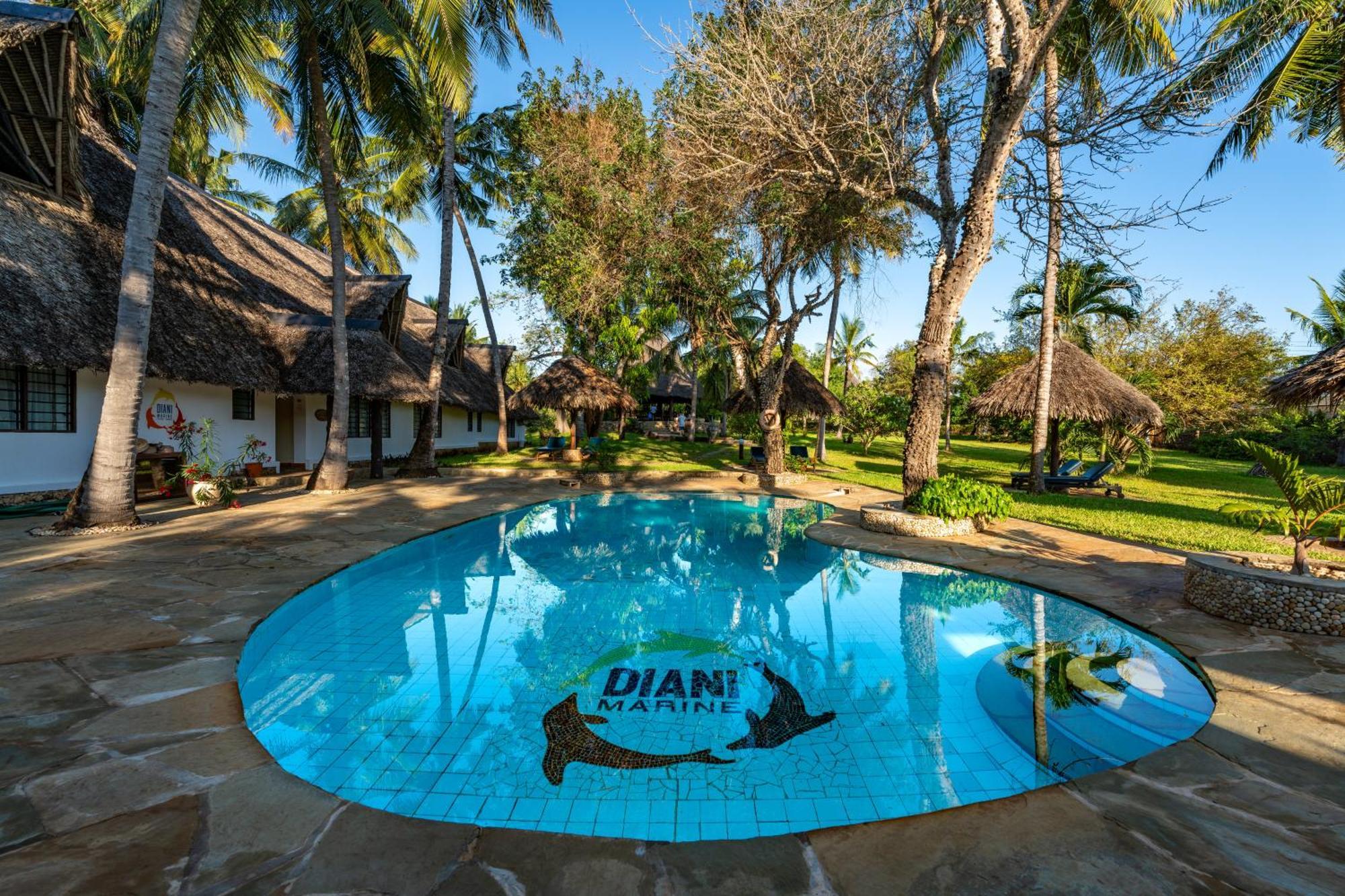 Diani Marine Divers Village Playa de Diani Exterior foto